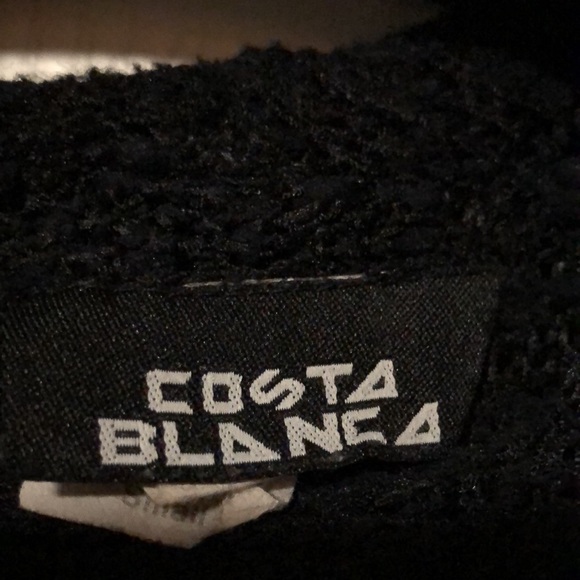 Black Cowl-neck Sleeveless Crochet Top - Picture 3 of 4